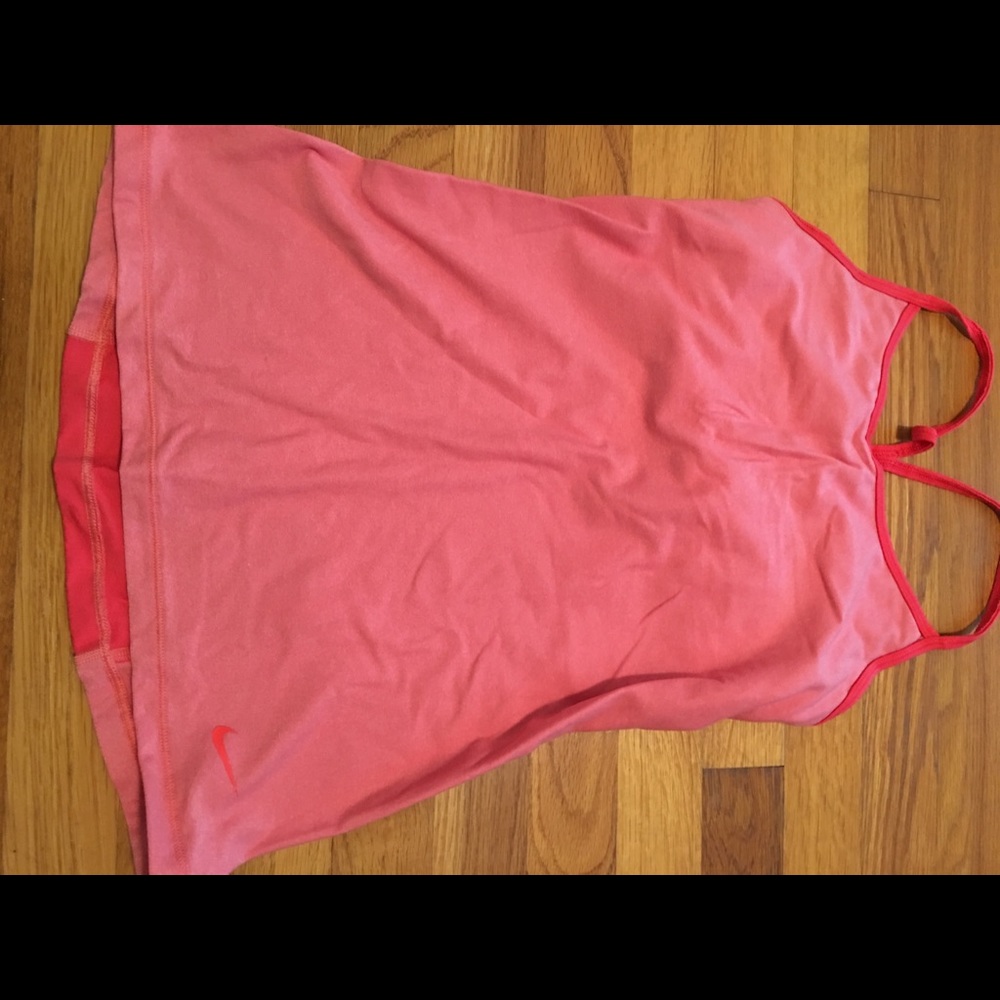 Nike tank